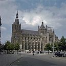 Overzicht van de zuidwestgevel met kerktoren - 's-Hertogenbosch - 20381297 - RCE.jpg