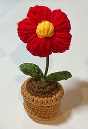 RedAmigurumiFlower