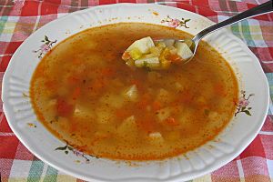 Romanian potato soup