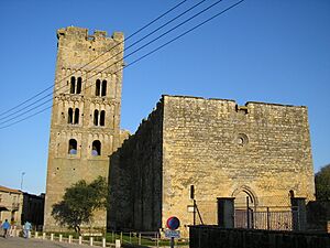 Sant Miquel de Fluvià - Iglesia de Sant Miquel (Vista Exterior 1)