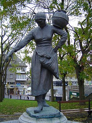 Statue de la laitière normande