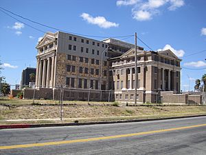 1914 Nueces County Courthouse from north