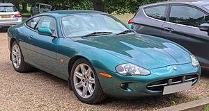 1997 Jaguar XK8 Coupe Automatic 4.0 Front