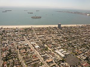 The neighborhoods of Bluff Park and Bluff Heights in Long Beach, California, looking to the southwest. Bluff Park is in the middle portion of the image near the shoreline, with Bluff Heights in the lower part of the image.