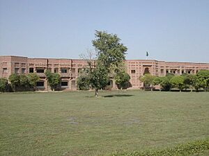 Chenab College Jhang 1.jpg