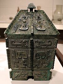 Dinastia shang, periodo anyang, contenitore per il vino (fangyi), xii secolo ac ca. 01