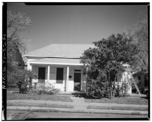 Historic American Buildings Survey, Bill Engdahl for Hedrich-Blessing, Photographers, February, 1979 SOUTHWEST (FRONT) ELEVATION. - Tomas Tijerina House, 333 East Adams Street, HABS TEX,31-BROWN,17-3