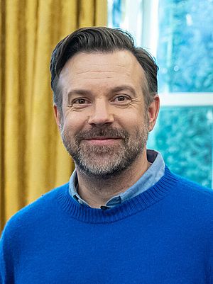 Jason Sudeikis on March 20, 2023 in the Oval Office of the White House - P20230320AS-2571 (cropped).jpg