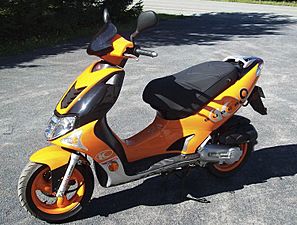 Kymco Super 9 Scooter
