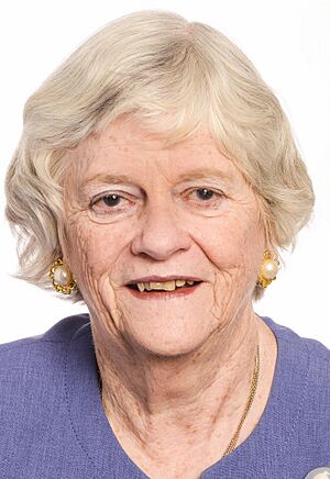 Official portrait of Ann Widdecombe as an MEP.jpg