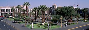 Arequipa-plaza-armas-c01