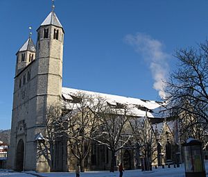 Bad-Gandersheim-Stiftskirche-Seite-vorn