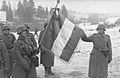 Bundesarchiv Bild 101I-141-1258-15, Russland-Mitte, Soldaten der französischen Legion, Fahne