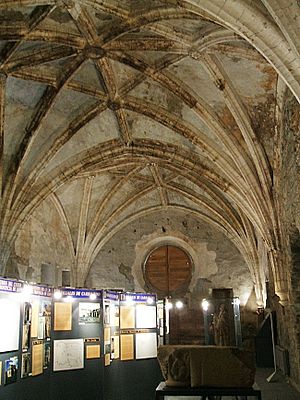 Carracedo (Le) - Monasterio de Santa Maria 14