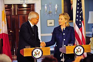 Clinton and del Rosario