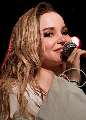 Dove Cameron @ Moroccan Lounge 10 10 2021 (51784366755) (cropped).jpg