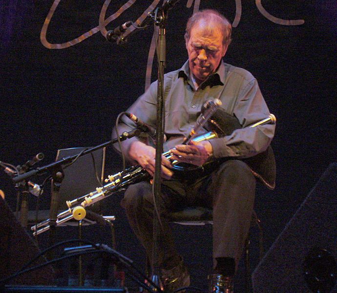 Finbar Furey (7015370035)