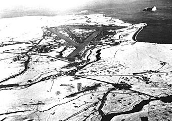 Fort Glenn Army Airfield 1942.jpg