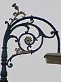 Henderson Street lamp head detail