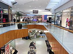 Holyoke Mall, Jan 2015.jpg