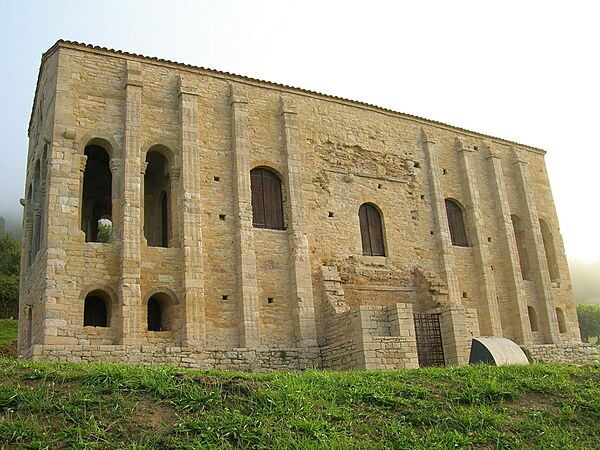 Iglesia de Santa María del Naranco (2478756740)
