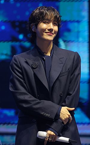 J-Hope at the 2022 Fact Music Awards on October 8, 2022 (cropped).jpg
