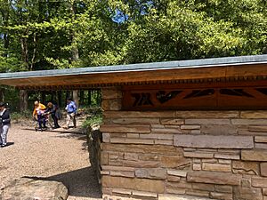 Kentuck Knob 20190516 (28) - "Up In My Grille"