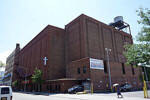 Merrick Bl 91st Av td (2018-08-02) 02 - Tabernacle of Prayer (Lowe's Valencia Theatre)