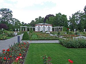 Palmengarten-ffm-Haus Rosenbrunn-002