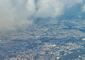Panorámica de Tuxtla Gutiérrez desde el aire (recortado)
