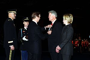 William S. Cohen presents President Clinton the Department of Defense Medal for Distinguished Public Service