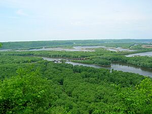 WyalusingStateParkWisconsinRiverIntoMississippiRiver