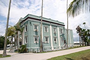 BankOfEvergladesBldgCorner