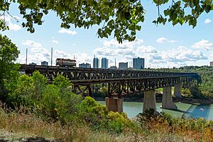 Edmonton Streetcar 33 High Level Bridge