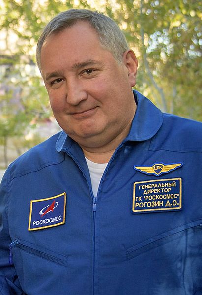 Expedition 57 Preflight (NHQ201810100018) (cropped)