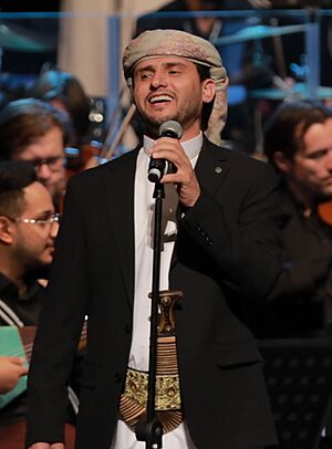 Hussain Moheb in Sanaani attire (cropped).jpg