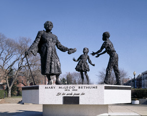 Mary McLeod Bethune Memorial, Washington, D.C LCCN2011630730.tif