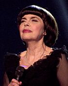 Mireille Mathieu à Lille - 14 novembre 2014 (cropped)