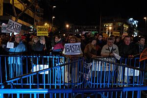 Protesta en contra del Partido Popular ante su sede en la calle Génova de Madrid (1 de febrero de 2013) (2)