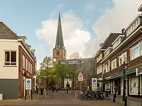 Rijswijk, de Oude Kerk in straatzicht RM20047 foto2 2014-04-13 10.17