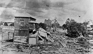 StateLibQld 1 54732 Flood damaged houses at Clermont, 1916