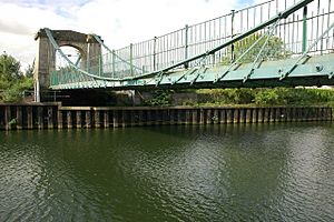 The Victoria Suspension Bridge, Bath - geograph.org.uk - 546748.jpg