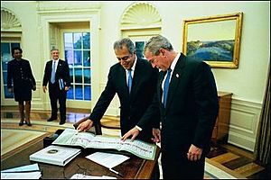 Zalmay Khalilzad with George W. Bush in 2004