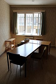 2012-07-22 Gedenkstaette Berlin-Hohenschoenhausen Stasi Untersuchungsgefaengnis Vernehmungsraum 03 anagoria