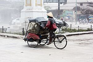 Ash in Yogyakarta during the 2014 eruption of Kelud 03