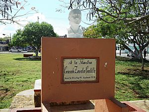 Busto de Consuelo Zavala Castillo, Mérida, Yucatán (01).jpg