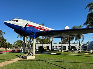 Douglas DC 3 from 1942 at Santa Monica Airport California Photo by Steve Shelokhonov July 2024 IMG 3845 2