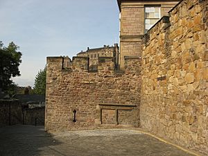 Edinburgh Town Walls 011.jpg