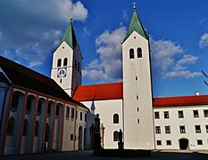 Freising Dom St. Maria & Korbinian Fassade 1