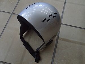 Head protection helmet for use with Ocean Reef full face mask P8160022
